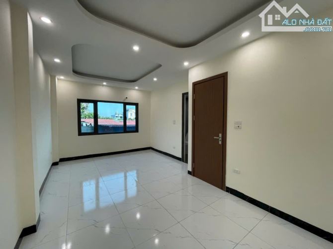 NHÀ ĐẸP CHÚC SƠN, Ô TÔ ĐỖ CỬA, 4Tx32m2 , CÁCH QL6A, KĐT LỘC NINH 500M. GIÁ 3.05 TỶ - 1