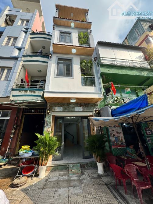 BÁN NHÀ HẺM XE HƠI NGUYỄN VĂN CỪ – Q5 – 4 TẦNG – 55M² – 5 PN – 9.7 TỶ TL - 1
