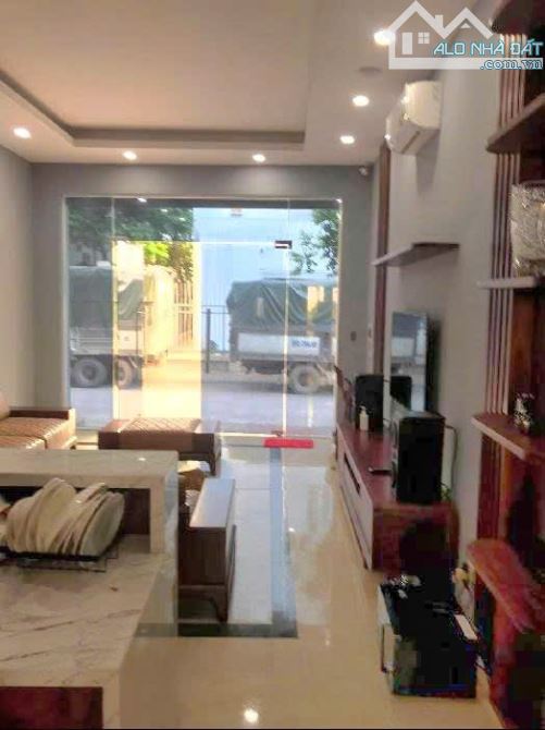 VIỆT HƯNG – LONG BIÊN – 46M² – 9.29 TỶ – LÔ GÓC – Ô TÔ 7 CHỖ VÀO NHÀ – 6 TẦNG THANG MÁY NỘ - 1