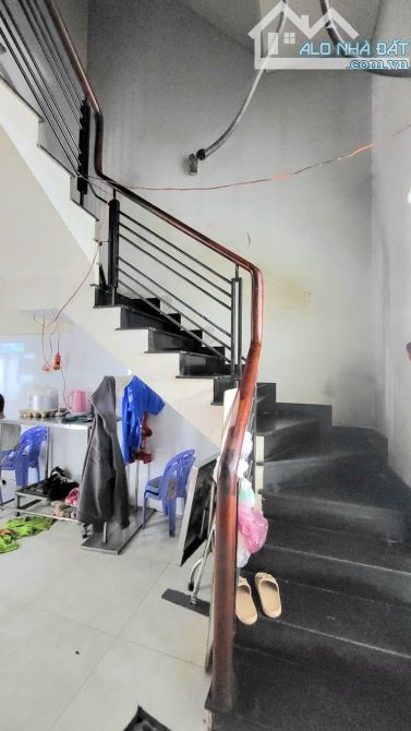CHỈ 13 TỶ, MẶT TIỀN ĐỀ THÁM Q1, SÁT TRẦN HƯNG ĐẠO, 56 M2, 3 TẦNG. - 1