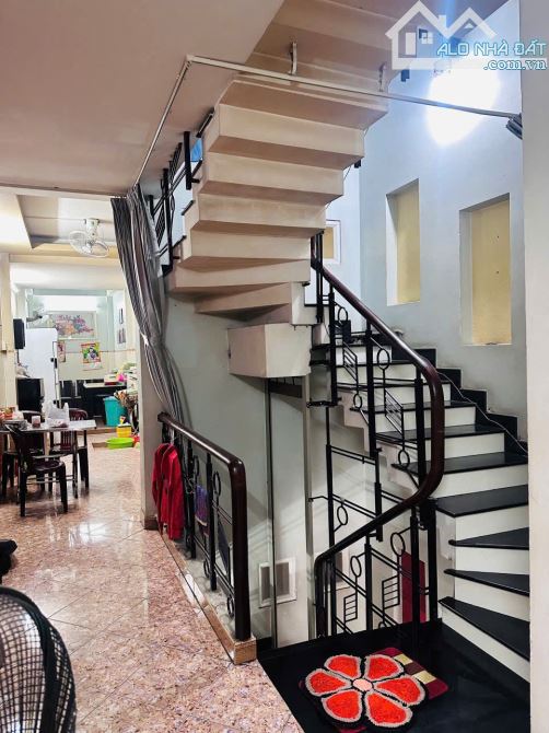 Nhà MT Lê Quang Định ngay chợ Bà Chiểu 4x20 trệt 4L giá  20 tỷ hơn - 1