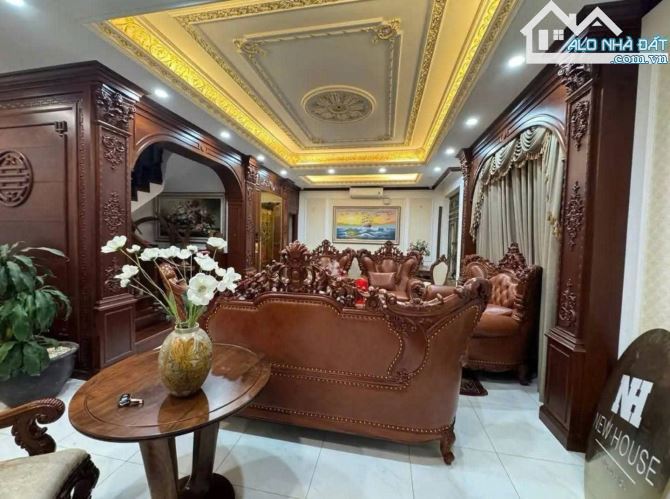 BÁN NHÀ NGUYỄN VĂN HUYÊN, PHÂN LÔ, ÔTÔ TRÁNH, VỈA HÈ KINH DOANH, DT 75M2 HƠN 25 TỶ - 1