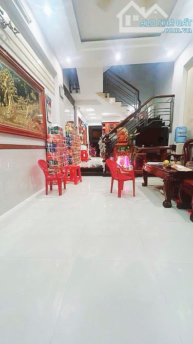 BÁN NHÀ SANG VỊ TRÍ VÀNG – 81M² NGAY TÂN HƯƠNG 3 TẦNG, ĐƯỜNG 8M G.IÁ MỀM MẠI 9T.Ỷ NHỈNH - 1