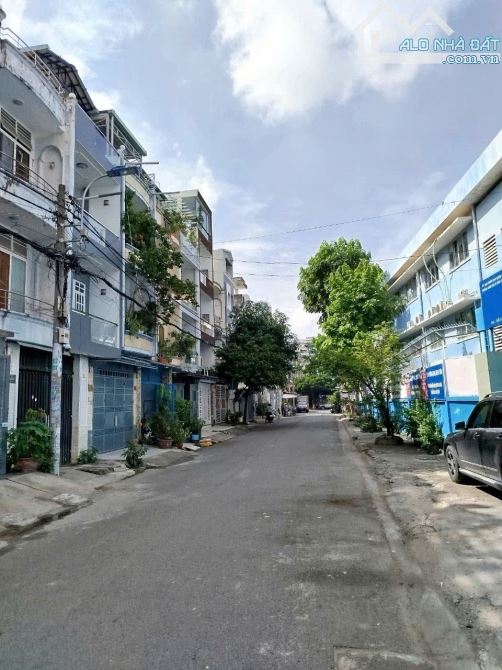 BÁN NHÀ ĐƯỜNG SỐ 7 Q6 (4X20) ĐỐI DIỆN TRƯỜNG HỌC. HƯỚNG TÂY. GIÁ 12 TỶ - 1