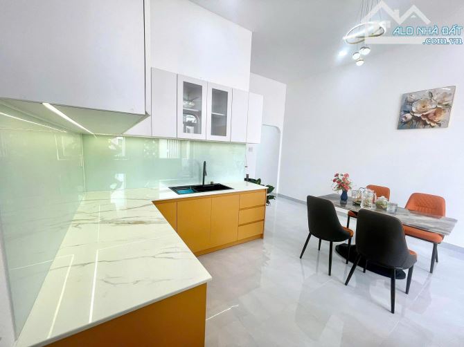 NHÀ CẤP 4 GIÁ CHỈ HƠN 1 TỶ CHÚT XÍU LÀ SỞ HỮU NGAY - 1