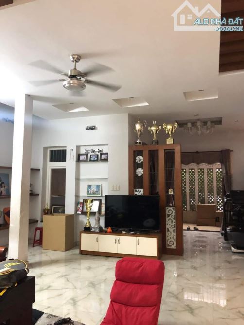 (Hot) Cần bán nhà giá rẻ hxh Văn Chung 4,3mx24m 4 tầng giá 13,2 tỷ ngay nhà ga T3 - 1