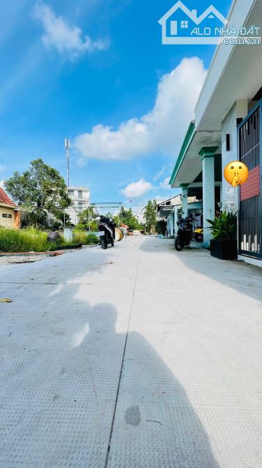Nhỉnh 5 Tỷ, Biệt Thự Sân Vườn, 7,5x22m, Full Thổ Cư, Trần Thị Bốc Hóc Môn - 1