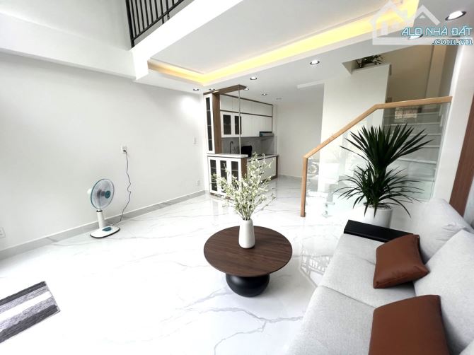 Bán nhà HXH Ngô Đức Kế BTH, 4T, full nội thất sang xịn mịn, mặt tiền khủng, nhỉnh 7 tỷ - 1