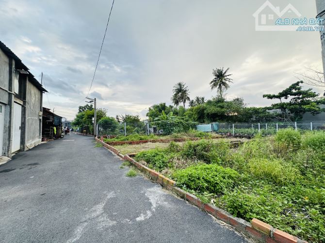 Lô đất đẹp 90m2 full thổ cư đường xe tải Lã Xuân Oai TNPA Quận 9 chỉ 5 tỷ 1 - 1