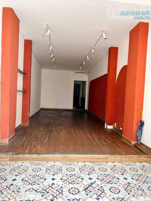 Nhà 3 Lầu (3PN, 3WC), 5x10m, 670/2A Lê Hồng Phong Q10 (gần góc 3/2) - 1