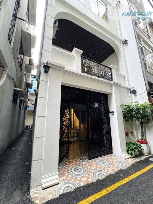 BÁN NHÀ ĐỘI CÂN 73M2 GIÁ 16.9 TỶ LÔ GÓC 3 MẶT THOÁNG VĨNH VIỄN Ô TÔ ĐỖ CỬA - 1