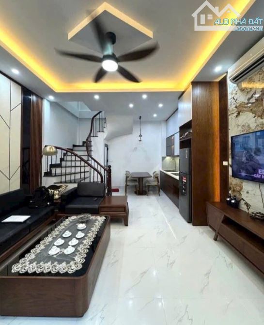 🌺 VỊ TRÍ ĐẸP BỜ SÔNG SÉT 9,5 TỶ/ 34M2/5 TẦNG/ MT4,7M - LÔ GÓC - FULL NỘI THẤT - NỞ HẬU. - 1