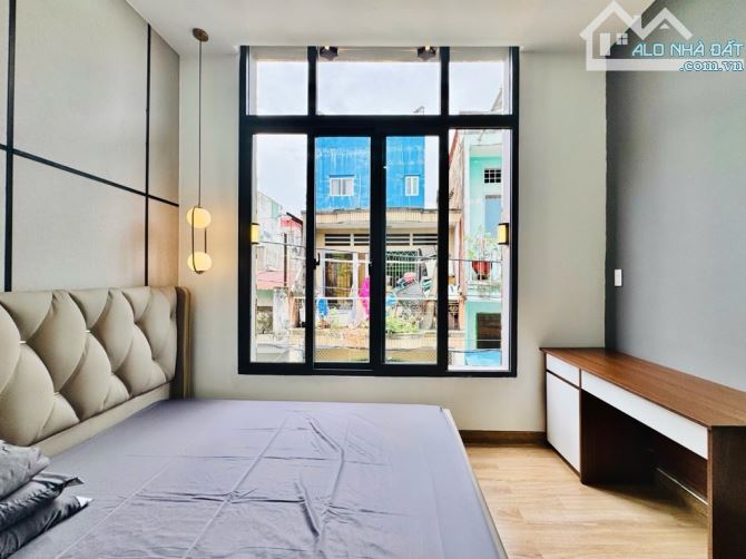 Nhà 3 tầng 60m2 hai mặt hẻm xe hơi 5m nở hậu đường Nguyễn Văn Công Phường 3 Gò Vấp - 1