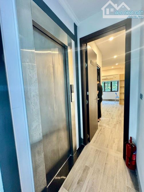 Bán CCMN Nguyễn Trãi, Sát vách Đại Học Khoa Học Tự Nhiên, 60m2x6T, Giá 18.8 tỷ, 10p KK - 1