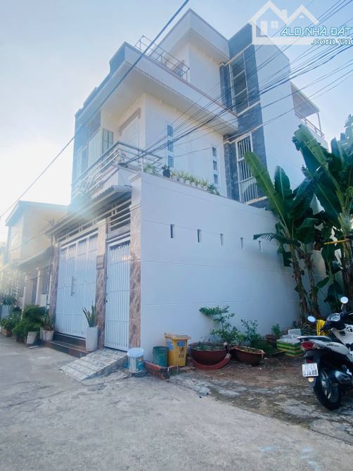 BÁN NHÀ 1 TRỆT 2 LẦU HẺM 2 Ô TÔ ĐƯỜNG 30/4 - 66M2 - NGANG 6M - ĐN - GIÁ 4.2 TỶ - 1