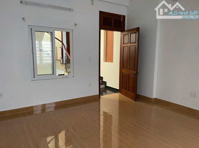 🏠 *Cho Thuê Nhà Mặt Đường Nhánh Quán Nam* - 1
