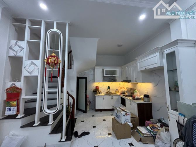 Cho thuê nhà riêng Xã Đàn, Đống Đa 40m x 5T giá 15 triệu, MỚI TINH, 100m ra phố - 1