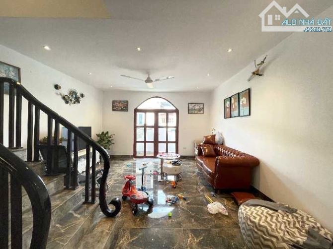 Bán nhà Phố Trạm - gara ô tô - giá đầu tư - 5 tầng - 60m - 13.3 tỷ - 1