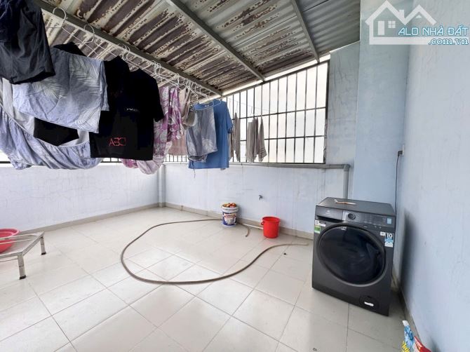 Nhà đẹp 3 tầng phường Linh đông thủ đức - 1