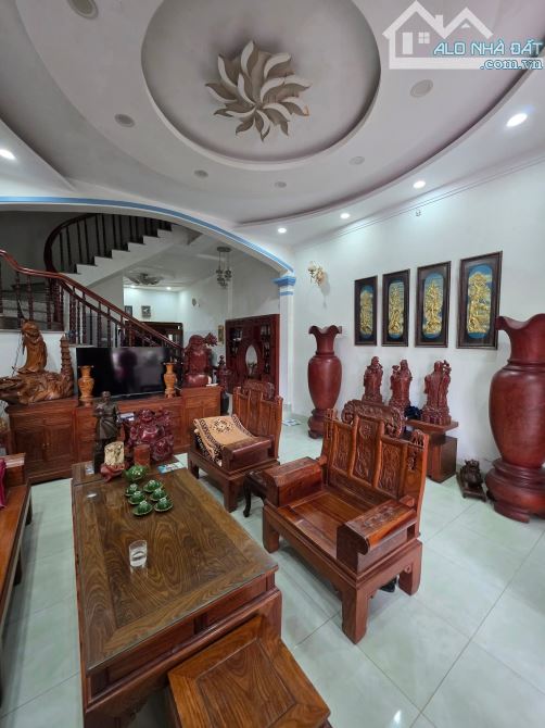 Bán nhà la dương dương Nội vew hồ mặt tiền quyền lực dt 93 mt 7.5 - 1