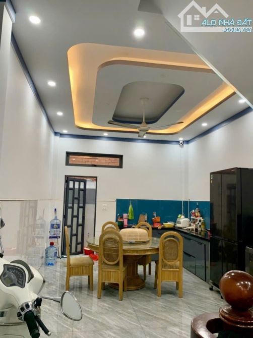 Bán nhà Nguyễn Thị Tú ngay khu CN Vĩnh Lộc hẻm 1 sẹc 50ra mặt tiền 80m2,4Tầng 5 tỷ2 - 1