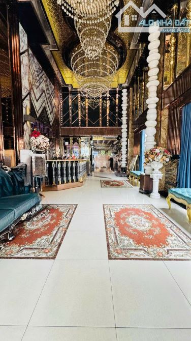Tân Phú - Mặt Tiền Kinh Doanh Đỉnh - Dòng Tiền Gần 400 Triệu / Tháng - DTSD 2622 M2 - 95 T - 1