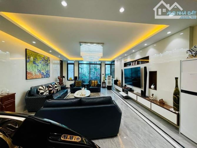 Chính chủ bán nhà 96 Ngô Gia Tự Việt Hưng - 96m 5tầng mới thang máy - ôtô tránh kinh doanh - 1