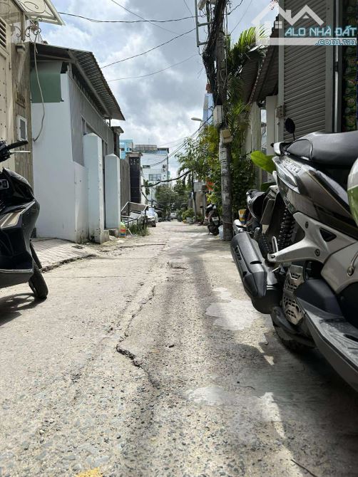 SIÊU PHẨM FULL NỘI THẤT - XE HƠI TỚI NHÀ- 40M2 - 3 PHÒNG NGỦ - 4.99 tỷ - 1