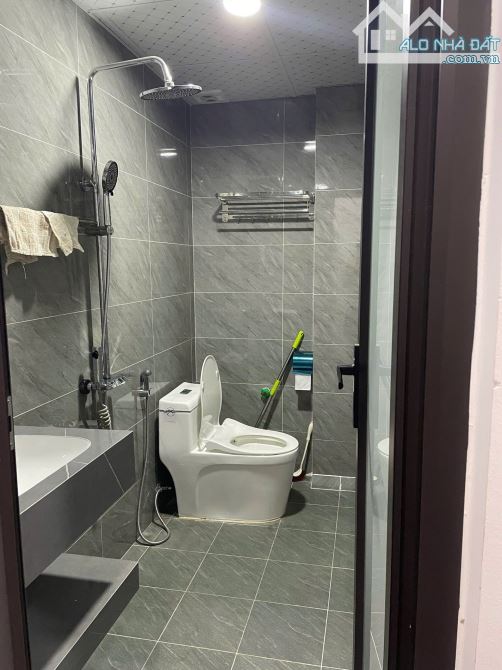 Ngô Quyền, Hà Đông – 39/30m², 5 tầng, MT 4m – Giá 8.1 tỷ – Nhà mới, full đồ, chỉ việc xách - 1