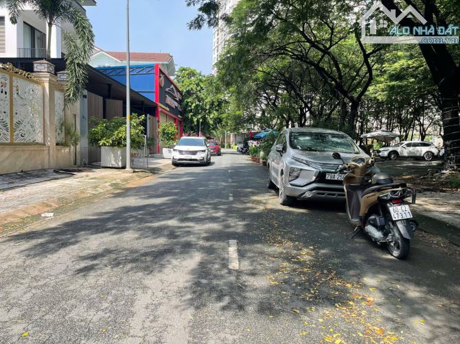 Bán 400m2 đất ở, góc 2 mặt tiền đường Diệp Minh Tuyền - Út Trà Ôn - KDC Gia Hòa, Quận 9. - 1