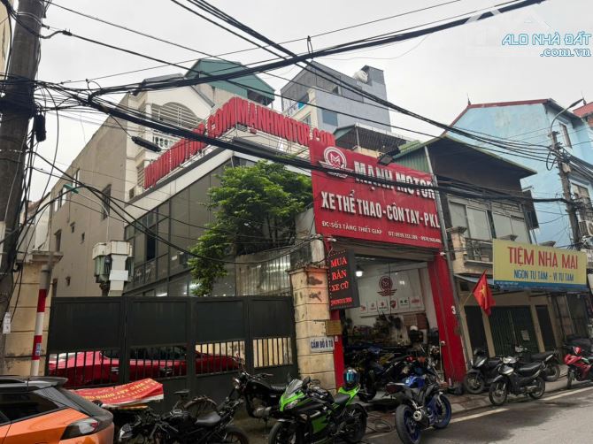 Chính chủ bán nhà mặt phố 146m2- 4 tầng, đang kinh doanh tốt, 1 mặt tiền, 1 mặt thoáng. - 1