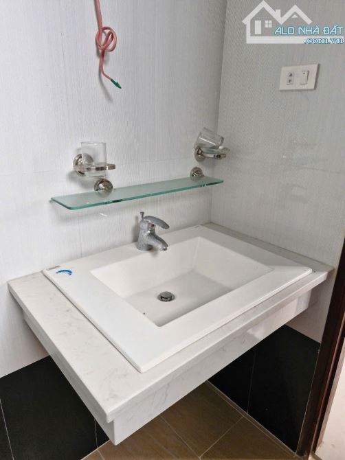 Gia đình cần bán khách sạn gần biển Nha Trang giá rẻ hơn xung quanh nhiều! - 1
