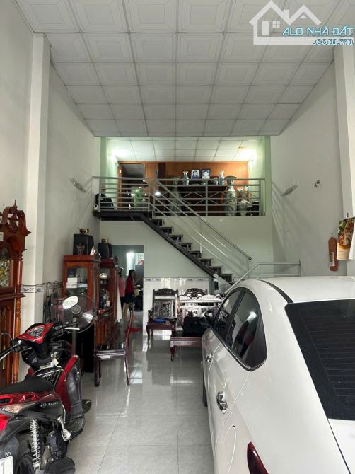 Bán nhà đường số 102 , TNP. A, Quận 9. - DT : 4.3 x 19m ( nở hậu 4.5m ) = 82.2 - 1