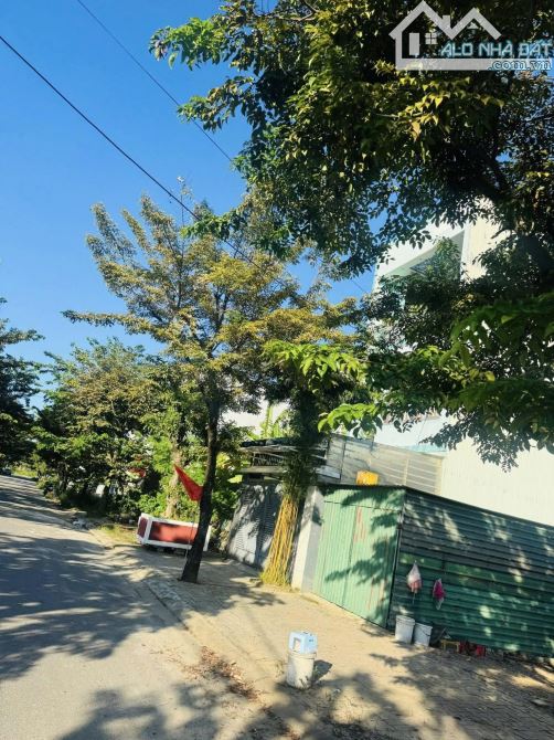 Bán lô đất đường 7m5 Bàu Mạc 21 Lô sạch đẹp , vị trí đầu đường, gần biển, giá 5 tỷ 1 tl - 1