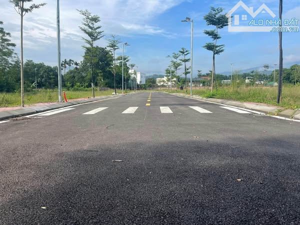 101m2 tại thôn 7 phú cát giá 3.9 tỷ fun thổ cư - 1