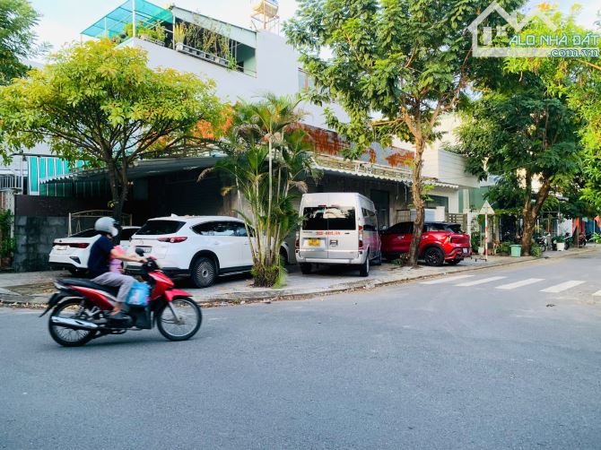 Cần tiền bán gấp GÓC 2 mặt tiền 133m2 ngang 7m chỉ 5,x tỷ cạnh Cao Đẳng Y Dược Đà Nẵng - 1