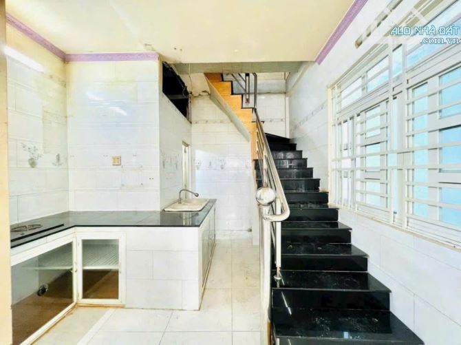 40. Chủ gởi: CHO THUÊ HOẶC BÁN NHÀ MỘT TRỆT MỘT LẦU HẺM ĐƯỜNG TRẦN PHÚ - 1