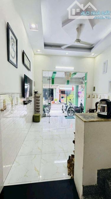 BÁN NHÀ HẺM 8M – NGUYỄN SƠN – TÂN PHÚ - 4m x 17m - 3 TẦNG - 7.2 TỶ - 1