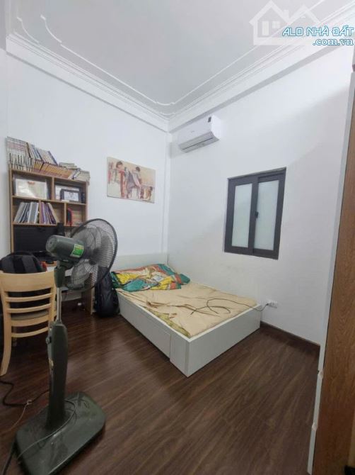 NHÀ ĐẸP Ở NGAY, Vài bước ra ô tô, Ngõ thông nhiều hướng, DT 32m*4T, MT 3.5m, Giá 7.7 tỷ - 1