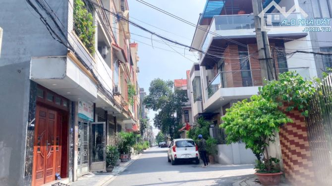 UY NỖ, ĐÔNG ANH - BÁN NHÀ 4 TẦNG MỚI ĐẸP, TẶNG NỘI THẤT CAO CẤP. Ô TÔ TRÁNH, KINH DOANH - 1