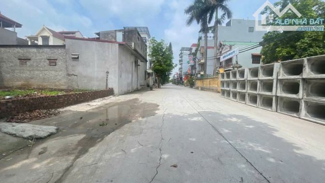 BÌA LÀNG PHÚC HẬU DỤC TÚ, 70M2 MẶT TIỀN QUYỀN LỰC KINH DOANH TẤP NẬP - 1