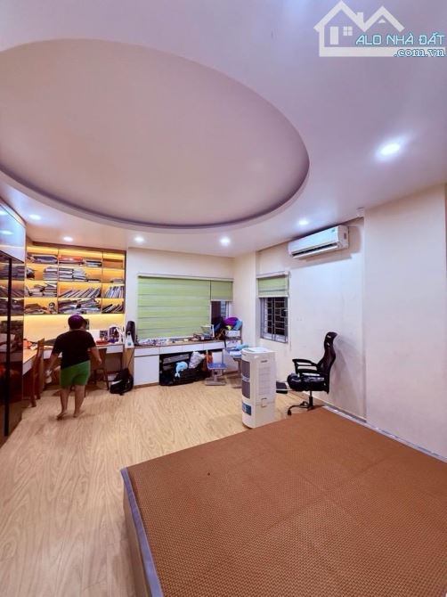 Bán nhà mặt phố Hoàng Quốc Việt 52m2, 6 tầng, mặt tiền 5.2m, kinh doanh đỉnh - 1