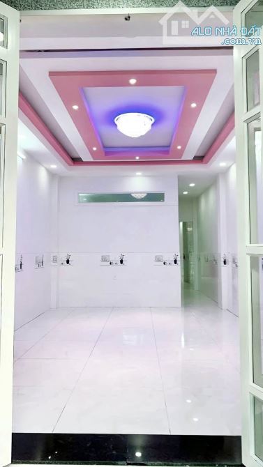 BÁN GẤP! NHÀ NGUYỄN VĂN CỪ, QUẬN 1 - 4 PHÒNG NGỦ - NỞ HẬU - CHỈ 8 TỶ! - 1