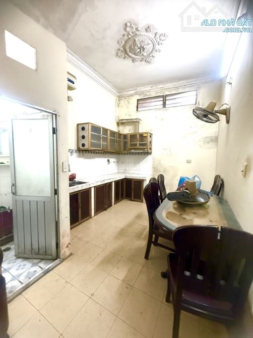 Nhà phố Ngọc Khánh – Ngõ nông – Vị trí đẹp – 36m2 – 5 tầng – 8.2 tỷ - 1