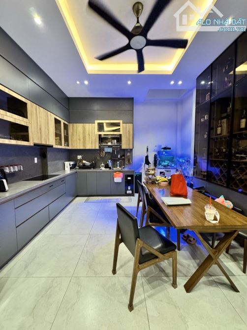 Bán nhà Nguyễn Văn Công, phường 3, Gò Vấp, 62m2, thang máy, 3 bước ra mặt tiền, giá 9.5 tỷ - 1