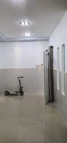 SÁT VÁCH QUẬN 1 - HẺM 1/ - 1 CĂN RA MT - NGÃ 4 HÀNG XANH - NGAY ĐH HUTECH - 50M2 - CHỈ 6.2 - 1