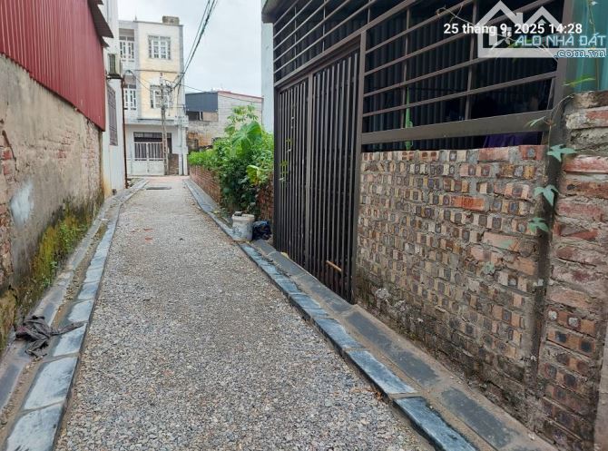 Hàng F0, chủ cần bán, 90m2, mt4.2, nhà C4, xe 4 chỗ, 4.95 tỷ, Bắc Hồng, Đông Anh. - 1