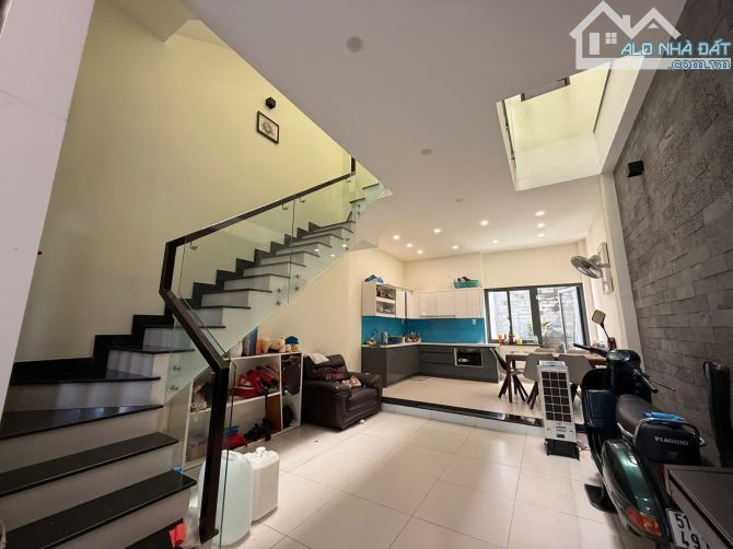 Bán nhà đẹp Đường 27 Hiệp Bình Chánh – 85m², gần sông, khu VIP, giá chỉ 12.5 tỷ - 1