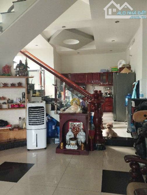 Nhà MT hẻm  Q6 góc 2 mặt thoáng. cách Mặt tiền Bà Hom 1 căn. vị trí mở cửa hàng kinh doanh - 1