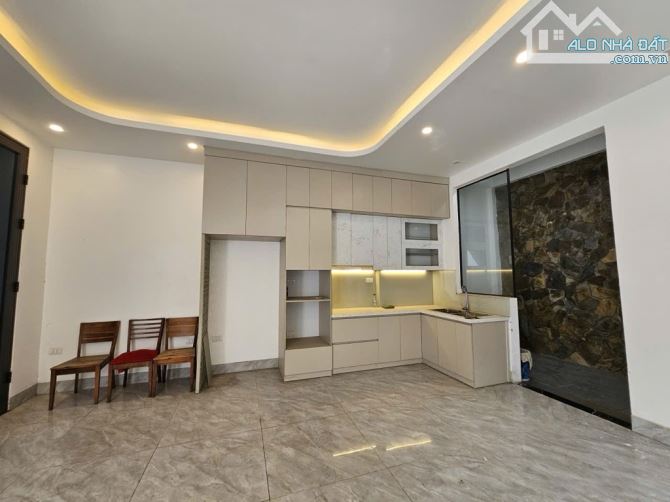 BÁN NHÀ 3 MẶT THOÁNG – ÂU CƠ - 60M² - DÒNG TIỀN - THANG MÁY – GIÁ CHỈ HƠN 13 TỶ